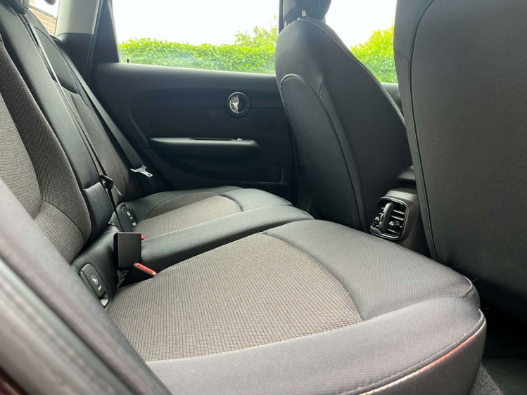 MINI One Clubman 1.5A Navigatie/Cruise/PDC/Bluetooth/...!! Leconte Motors