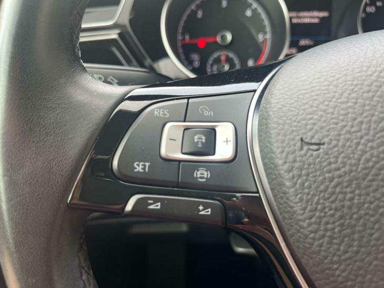 Volkswagen Touran 1.6 TDi Highline DSG 7-zitpl/Navigatie/Camera/ACC! Leconte Motors