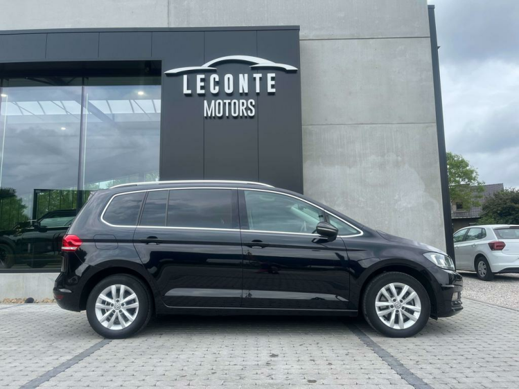 Volkswagen Touran 1.6 TDi Highline DSG 7-zitpl/Navigatie/Camera/ACC! Leconte Motors