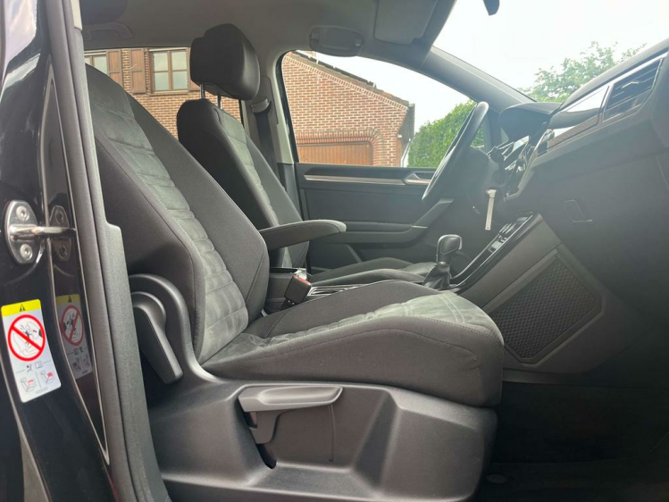 Volkswagen Touran 1.6 TDi Highline DSG 7-zitpl/Navigatie/Camera/ACC! Leconte Motors
