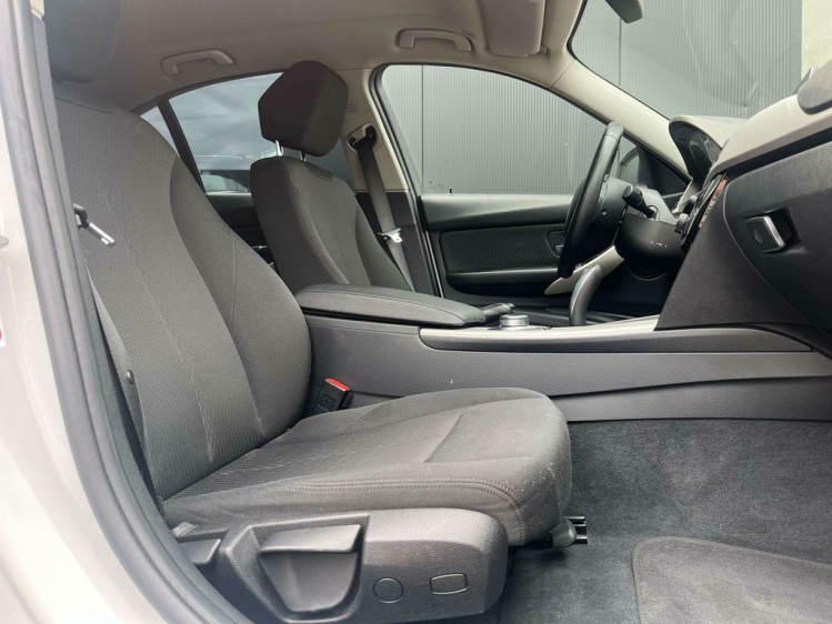 BMW 316 dA Berline Full-LED/Navigatie/Cruise/PDC/19'Alu!! Leconte Motors