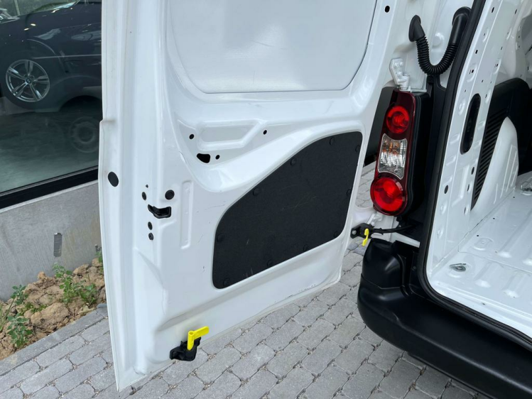 Peugeot Partner 1.6HDI Lichte Vracht L2 3-zit Galicia Schuifdeur Leconte Motors