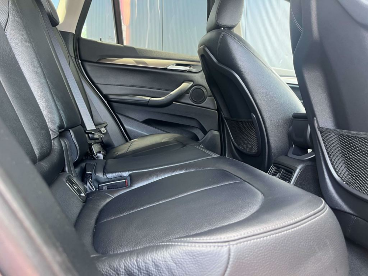 BMW X1 1.5iA sDrive18 X-Line Navi-Pro/Leder/Camera/HUD/.. Leconte Motors