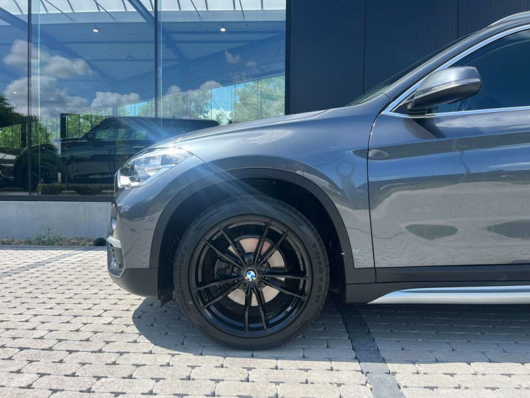 BMW X1 1.5iA sDrive18 X-Line Navi-Pro/Leder/Camera/HUD/.. Leconte Motors