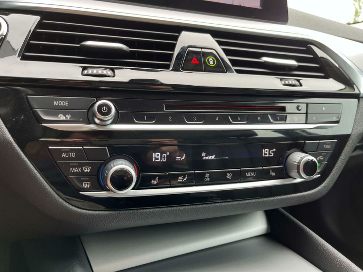 BMW 518 dA Touring LED/Navi-Pro/Leder/Camera/Sfeerverlicht Leconte Motors