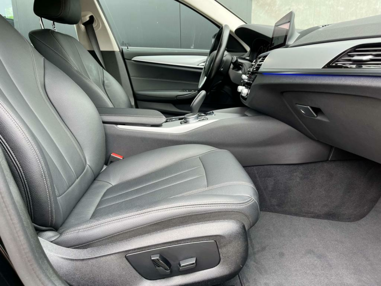 BMW 518 dA Touring LED/Navi-Pro/Leder/Camera/Sfeerverlicht Leconte Motors