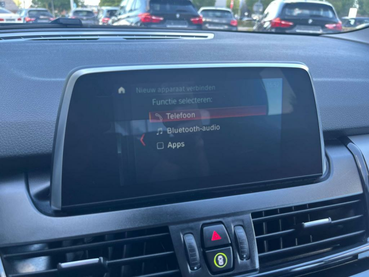 BMW 216 216i Active Tourer Facelift Gps/Cruise/PDC/BLTH Leconte Motors