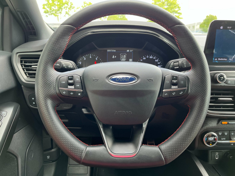 Ford Focus 1.0 EcoBoost ST-Line Full-LED/Gps/Head-Up/Camera! Leconte Motors