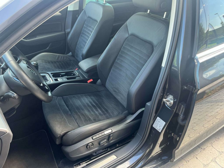Volkswagen Passat Variant 1.4 TSI ACT Highline Virtual/Panodak/LED/Camera/.. Leconte Motors