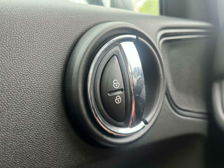 MINI One Countryman 1.5A OPF Navigatie/Cruise/PDC/Bluetooth/Airco/..! Leconte Motors