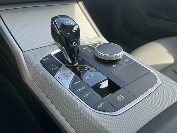 BMW 318 dA Berline LED/Navi-Pro/Leder/Camera/Apple-Carplay Leconte Motors