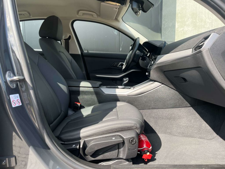 BMW 318 dA Berline LED/Navi-Pro/Leder/Camera/Apple-Carplay Leconte Motors