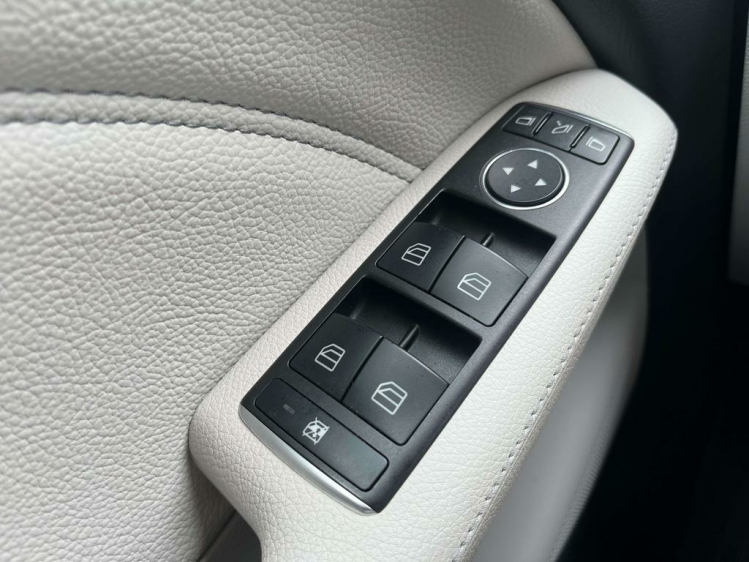 Mercedes-Benz B 180 Edition Xenon/Leder/Memoryseats/Zetelverwarming... Leconte Motors