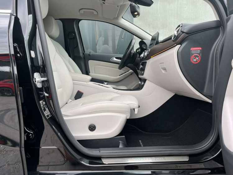 Mercedes-Benz B 180 Edition Xenon/Leder/Memoryseats/Zetelverwarming... Leconte Motors