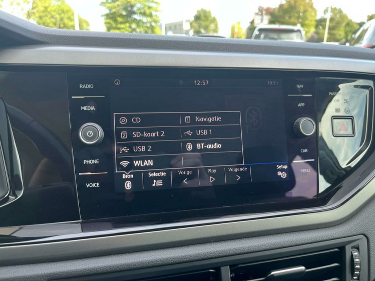 Volkswagen Polo 1.0i Comfortline Navigatie/Cruise/PDC/Bluetooth/.. Leconte Motors