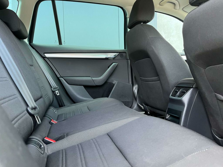 Skoda Octavia 1.0 TSI Break Navigatie/Cruise/PDC/Zetelverwarming Leconte Motors