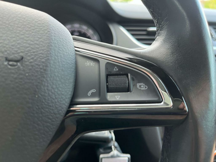 Skoda Octavia 1.0 TSI Break Navigatie/Cruise/PDC/Zetelverwarming Leconte Motors