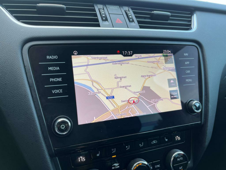 Skoda Octavia 1.0 TSI Break Navigatie/Cruise/PDC/Zetelverwarming Leconte Motors