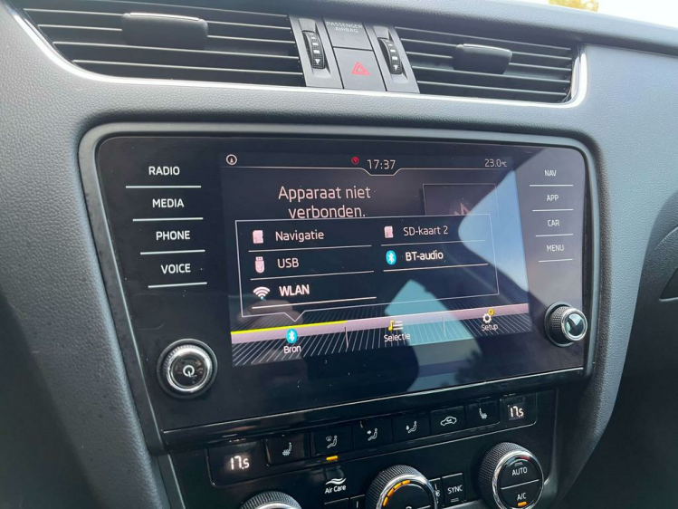 Skoda Octavia 1.0 TSI Break Navigatie/Cruise/PDC/Zetelverwarming Leconte Motors