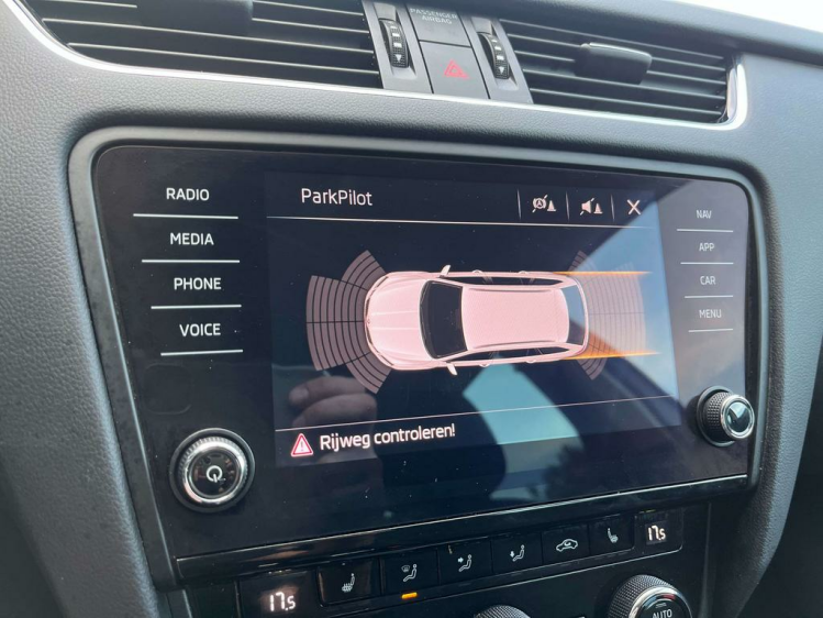 Skoda Octavia 1.0 TSI Break Navigatie/Cruise/PDC/Zetelverwarming Leconte Motors