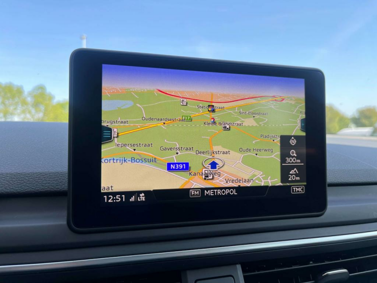 Audi A4 2.0 TDi S tronic Full LED Matrix/Sportzetels/PDC.. Leconte Motors