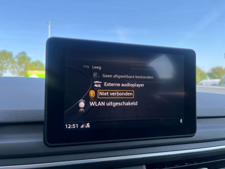 Audi A4 2.0 TDi S tronic Full LED Matrix/Sportzetels/PDC.. Leconte Motors