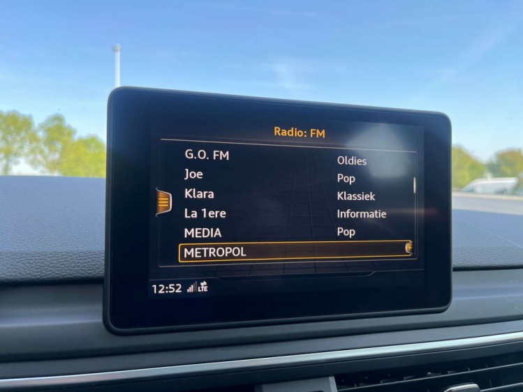 Audi A4 2.0 TDi S tronic Full LED Matrix/Sportzetels/PDC.. Leconte Motors