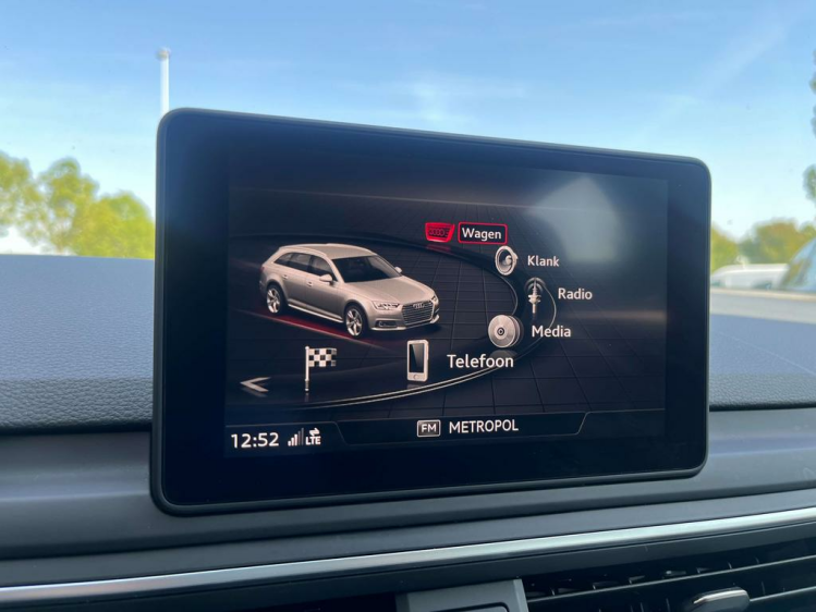 Audi A4 2.0 TDi S tronic Full LED Matrix/Sportzetels/PDC.. Leconte Motors