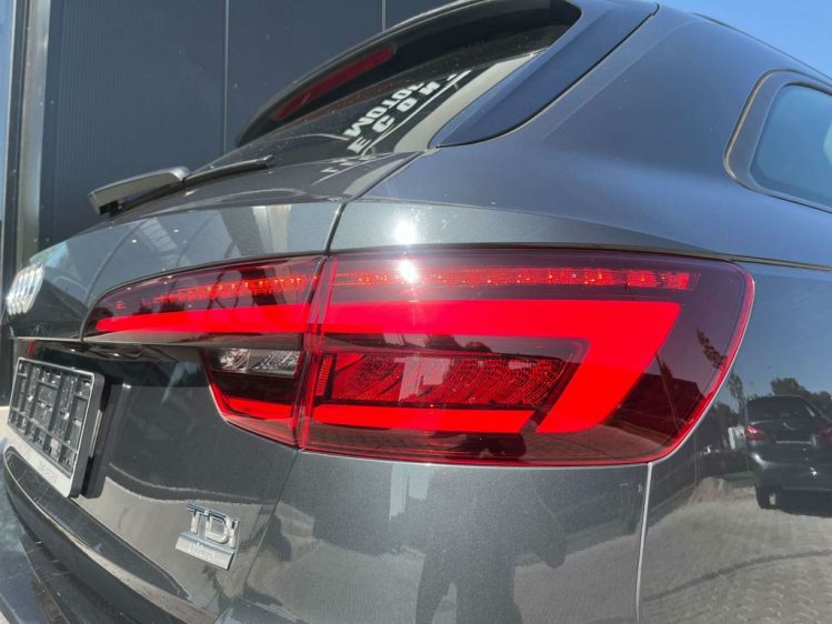 Audi A4 2.0 TDi S tronic Full LED Matrix/Sportzetels/PDC.. Leconte Motors