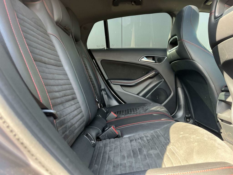 Mercedes-Benz CLA 200 dA AMG-Pack Full-LED/Panodak/Leder/Camera/Cruise!! Leconte Motors