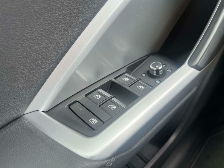 Audi Q3 35 TFSI S tronic Virtual-Cockpit/Leder/Navigatie.. Leconte Motors