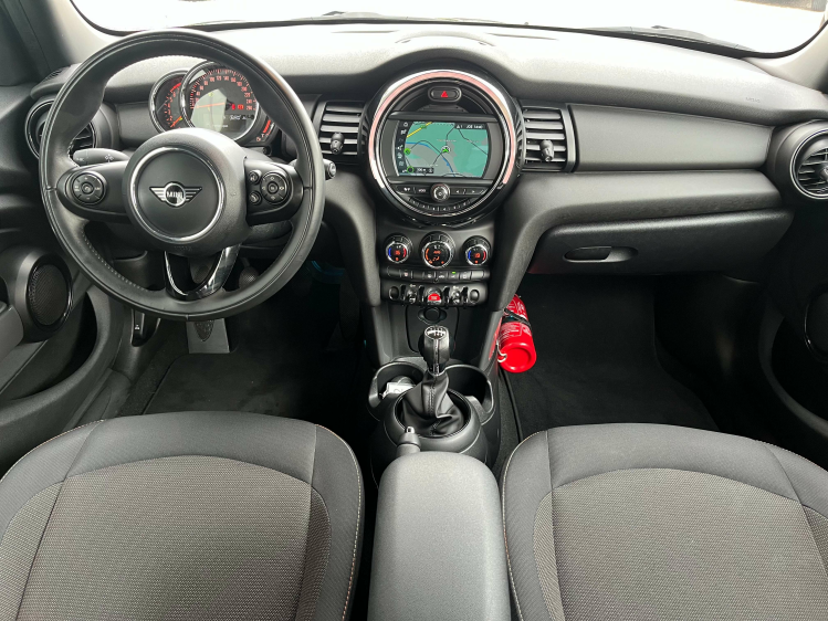 MINI One 1.5i Facelift Navigatie/Cruise/PDC/Bluetooth/Airco Leconte Motors