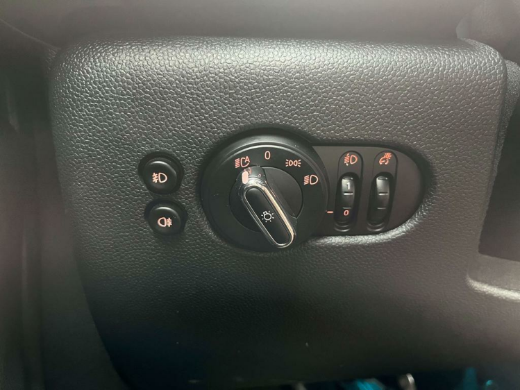 MINI One 1.5i Facelift Navigatie/Cruise/PDC/Bluetooth/Airco Leconte Motors