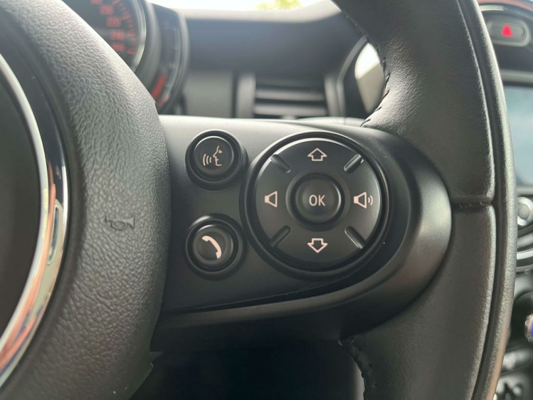 MINI One 1.5i Facelift Navigatie/Cruise/PDC/Bluetooth/Airco Leconte Motors