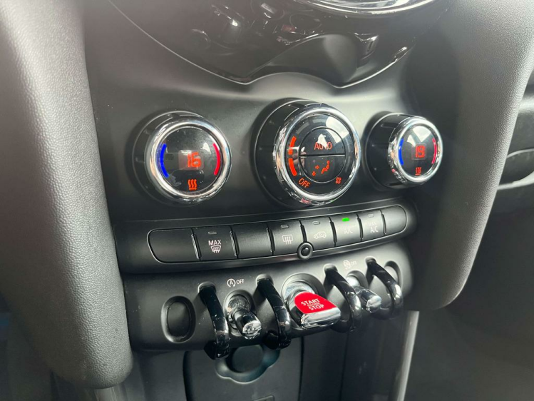 MINI One 1.5i Facelift Navigatie/Cruise/PDC/Bluetooth/Airco Leconte Motors