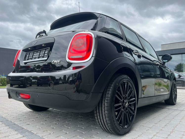 MINI One 1.5i Facelift Navigatie/Cruise/PDC/Bluetooth/Airco Leconte Motors