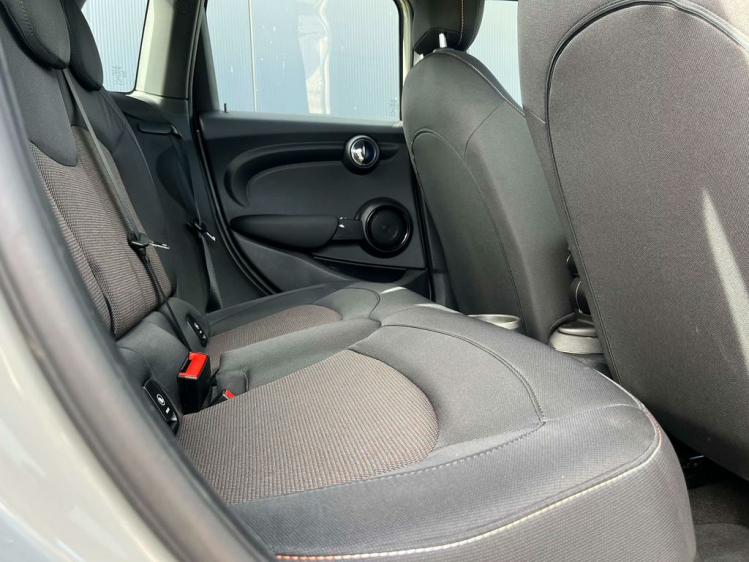 MINI One 1.5 Facelift Navigatie/Cruise/Airco/Bluetooth!! Leconte Motors