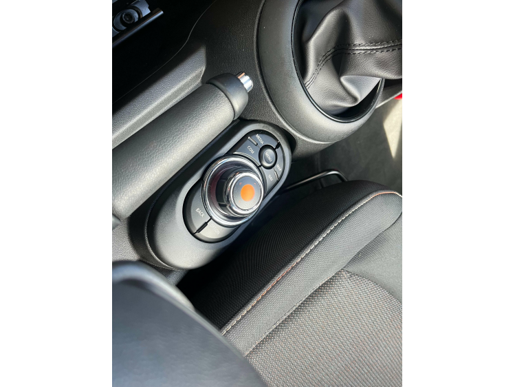 MINI One 1.5 Facelift Navigatie/Cruise/Airco/Bluetooth!! Leconte Motors