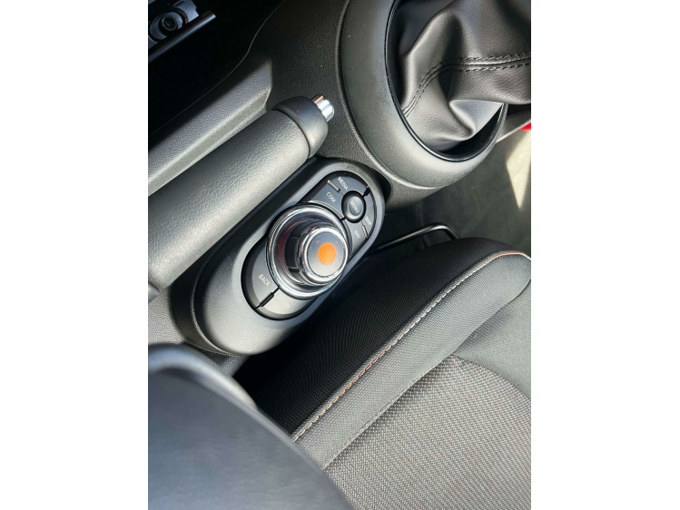 MINI One 1.5 Facelift Navigatie/Cruise/Airco/Bluetooth!! Leconte Motors