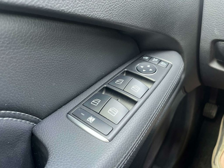 Mercedes-Benz E 200 CDI Avantgarde Schuifdak/Leder/Gps/Cruise/PDC...! Leconte Motors