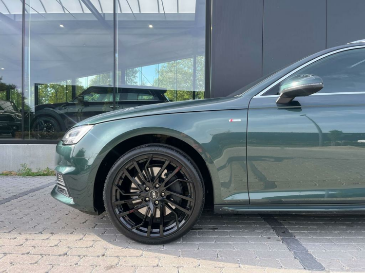 Audi A4 2.0 TFSI Quattro S tronic S-Line Panodak/Leder/CAM Leconte Motors