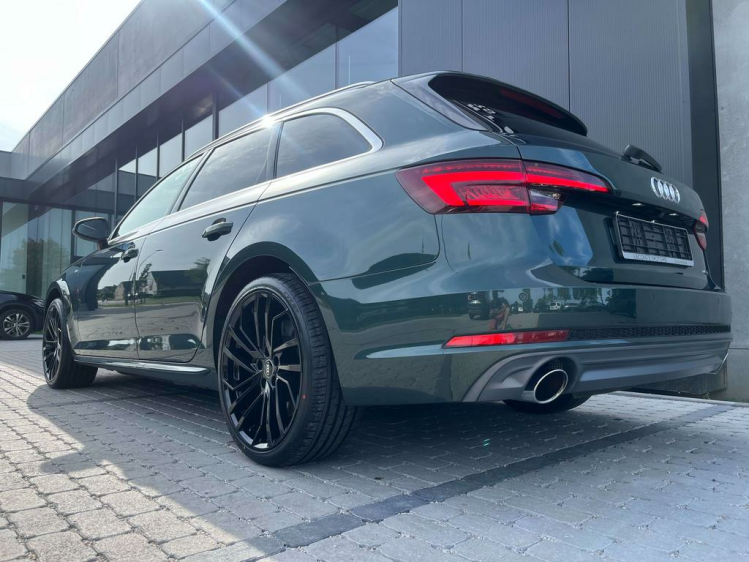 Audi A4 2.0 TFSI Quattro S tronic S-Line Panodak/Leder/CAM Leconte Motors