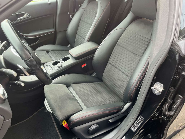 Mercedes-Benz CLA 180 Coupé AMG-PACK DCT Panodak/LED/Gps/Camera/...! Leconte Motors