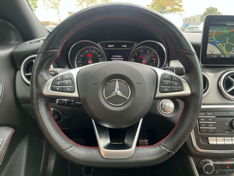 Mercedes-Benz CLA 180 Coupé AMG-PACK DCT Panodak/LED/Gps/Camera/...! Leconte Motors