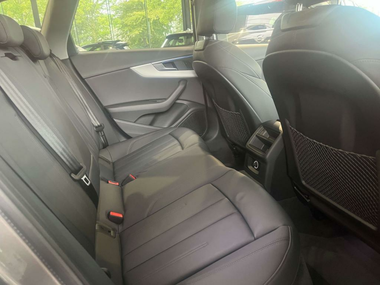 Audi A4 30 TDi S-Tronic Virtual/Panodak/Matrix/Sportzetels Leconte Motors