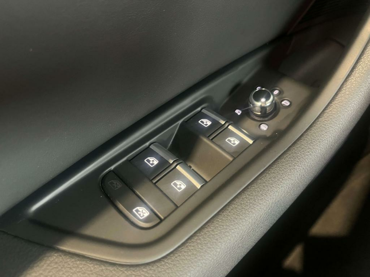 Audi A4 30 TDi S-Tronic Virtual/Panodak/Matrix/Sportzetels Leconte Motors