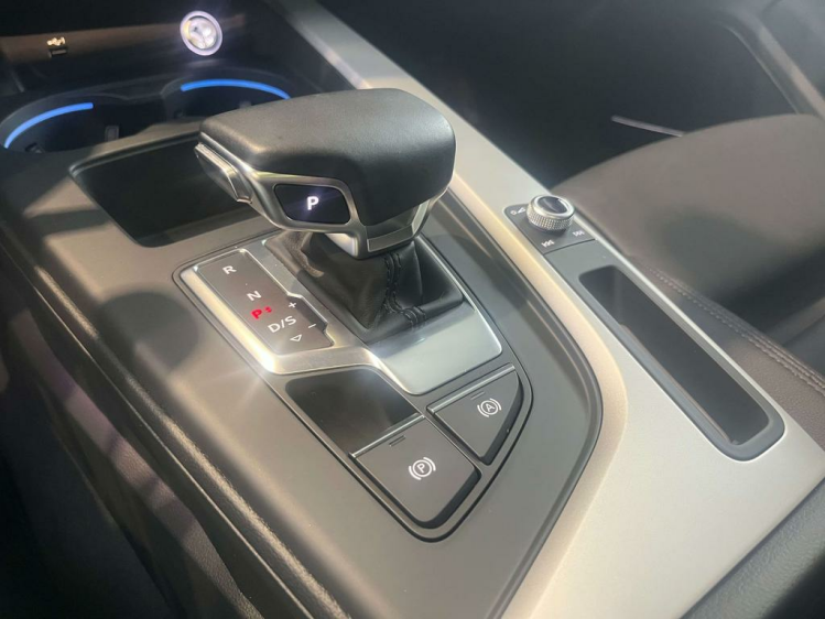 Audi A4 30 TDi S-Tronic Virtual/Panodak/Matrix/Sportzetels Leconte Motors