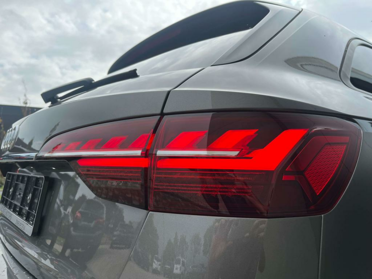 Audi A4 30 TDi S-Tronic Virtual/Panodak/Matrix/Sportzetels Leconte Motors