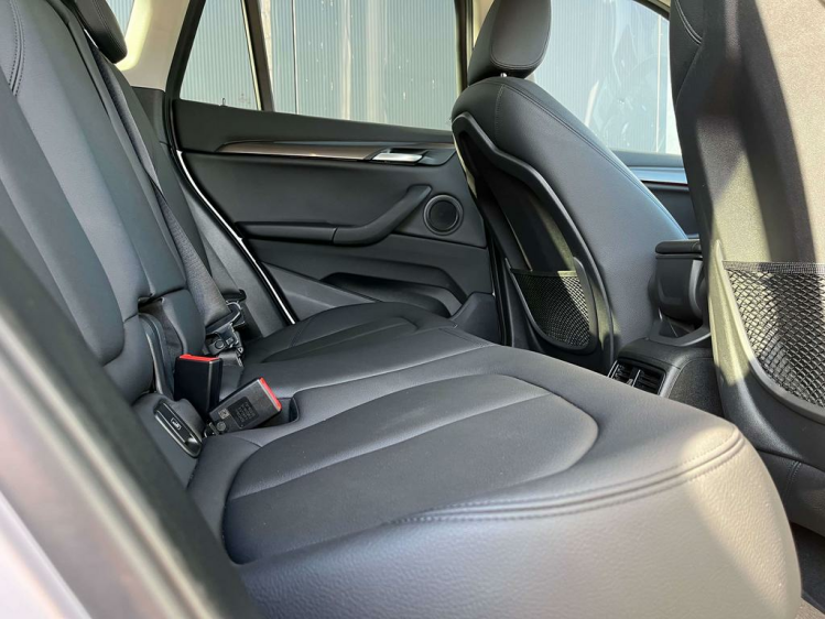 BMW X1 1.5iA sDrive18 X-Line Full-LED/Leder/Gps/Trekhaak Leconte Motors