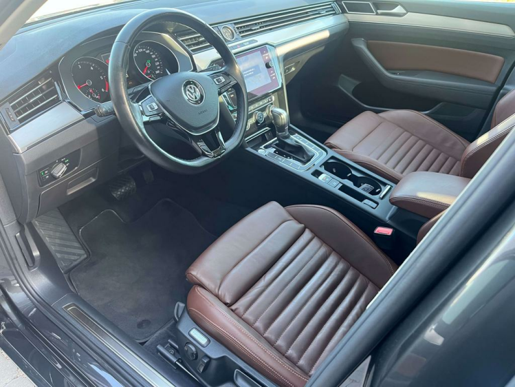 Volkswagen Passat Variant 2.0 TDi Highline DSG Panodak/Leder/Gps/Camera/ACC Leconte Motors